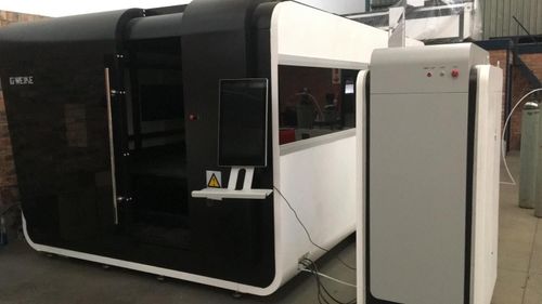 1.5kw fiber laser cutter completewit cypcut softawe cut 15mm steel,8mm stainless