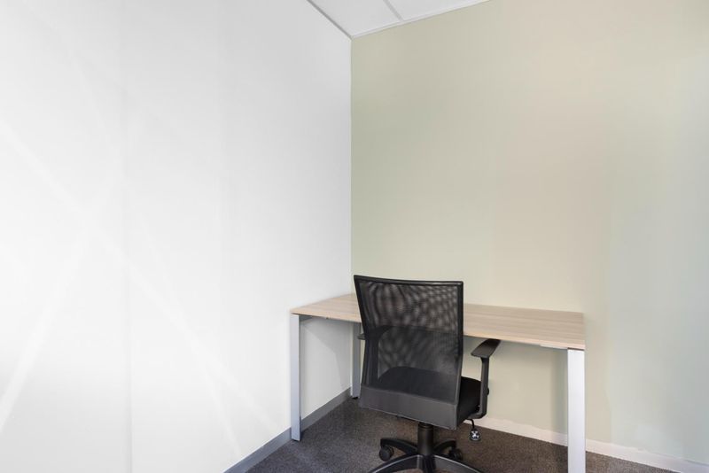 Fully serviced private office space for you and your team in Regus East Rand Stoneridge