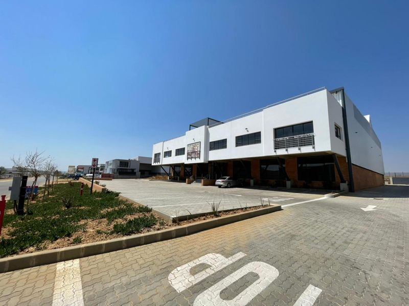 BRAND NEW BUILDING AVAILABLE TO LET / FOR SALE IN LANSERIA CORPORATE ESTATE