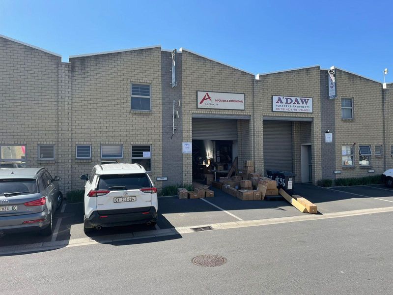 EXTREMELY NEAT OPEN PLAN WAREHOUSE UNIT WITH 24 HOUR SECURITY TO LET IN BRACKENFELL INDUSTRIAL