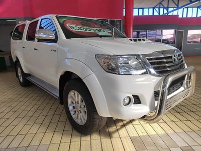 2014 Toyota Hilux 3.0 D-4d D/cab R/b Raider Auto With 208616kms Call Salie 071 807 2297