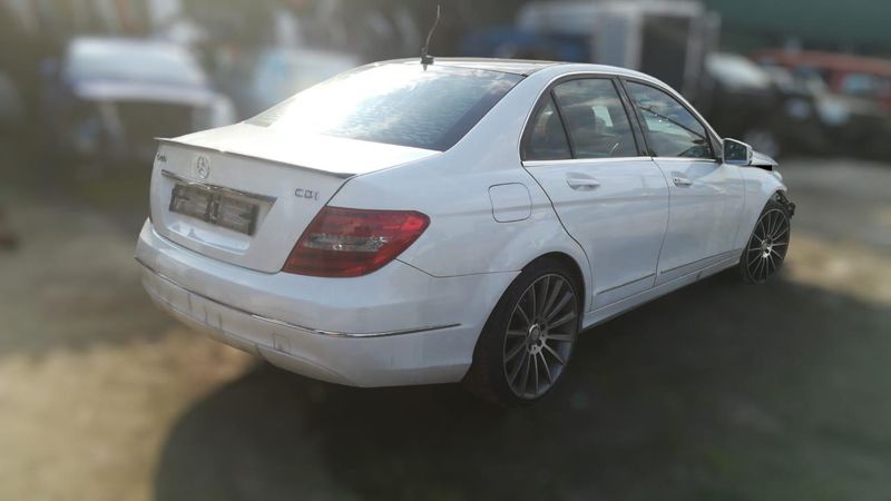 Mercedes Benz W204 C200 CDI Stripping for spares