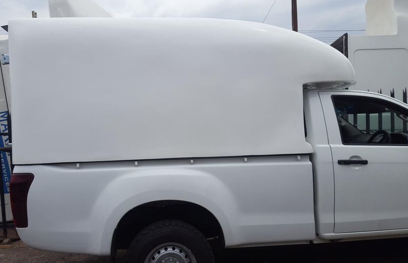 BRAND NEW ISUZU RT50 LATEST SPACE SAVER HIGH-VOLUME COURIER CANOPY FOR SALE!!!
