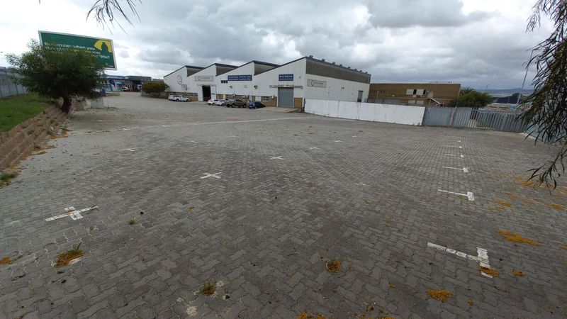 Prime warehouse with massive yard to rent in Stikland industrial