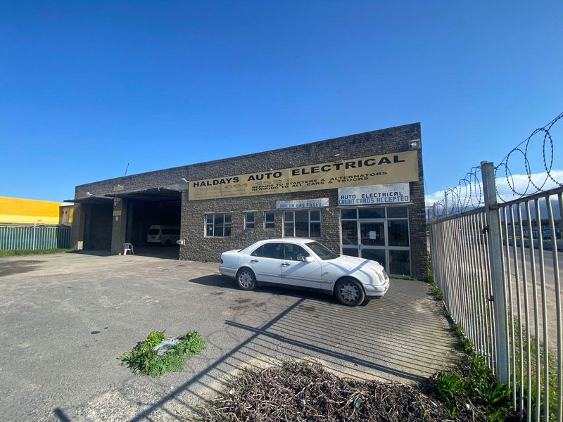 Philippi | Warehouse For Sale in Mornay Road