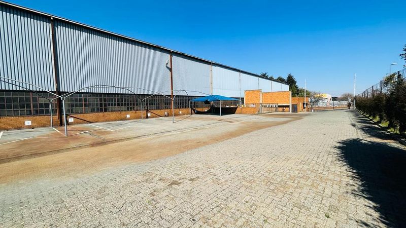 A grade, large heavy industrial facility for sale in Chamdor