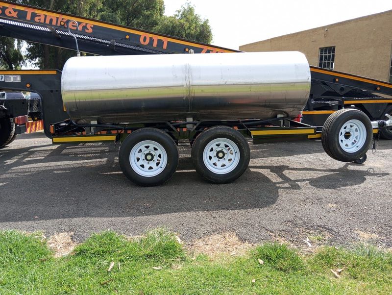 2500L Stainless Steel Tanker Trailer