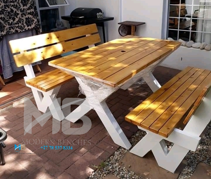 Indoor and Outdoor Crossed Leg Sets