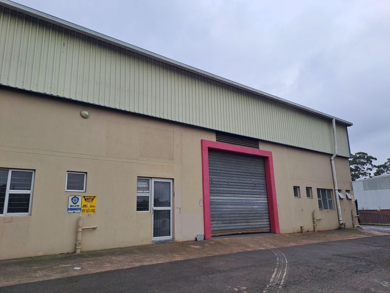 Industrial premises to Let in Secure Complex with dedicated yard