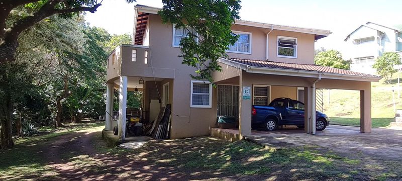 Six bedroom double storey home in Leisure Bay!