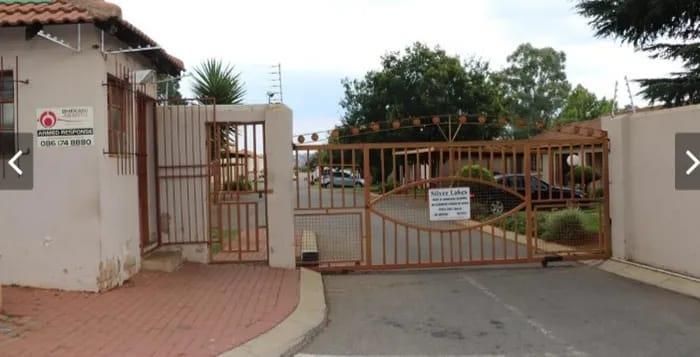 Roodepoort West - 2 bedrooms 1 bathroom apartment available R4800