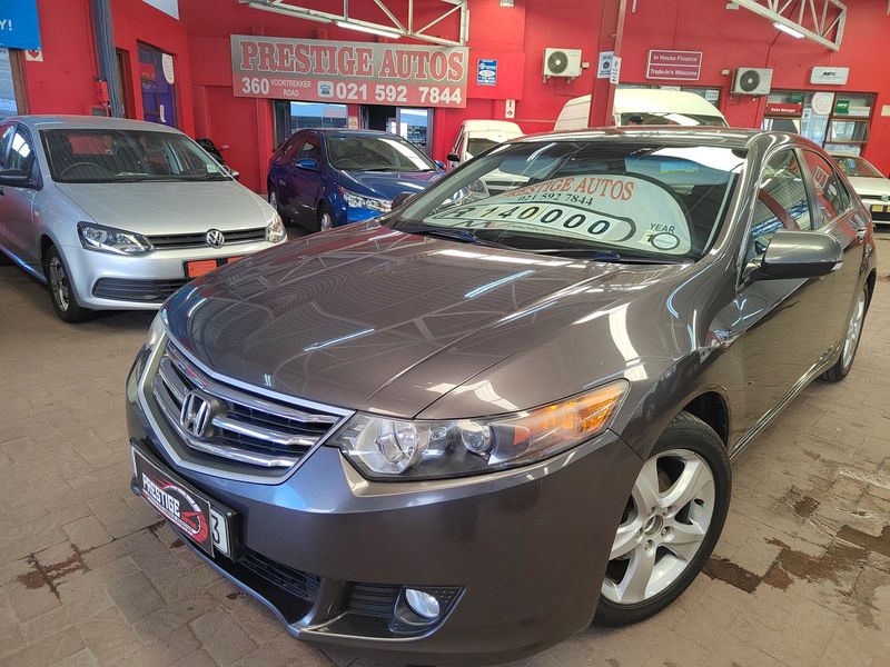 2011 Honda Accord 2.0 ELEGANCE SEDAN with 189747kms CALL BOITY 083 506 0587