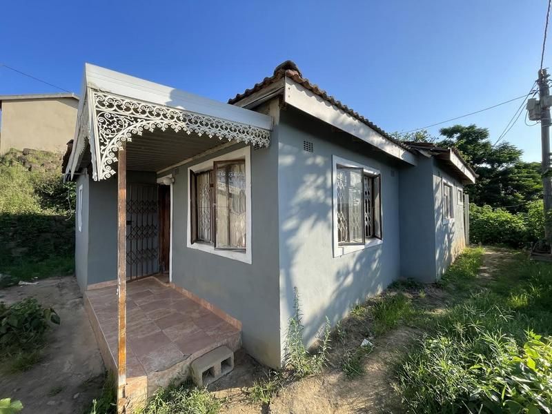 WELL MANNERED HOUSE FOR SALE IN UMLAZI J