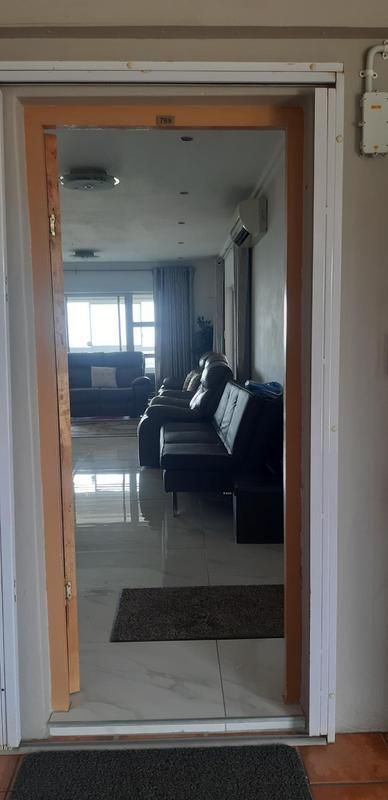 3 Bedroom Apartment/Flat for Sale in Morningside