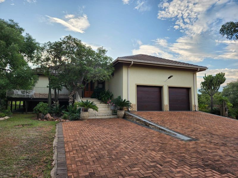 SPACIOUS HOME IN THE HEART OF THE BUSHVELD