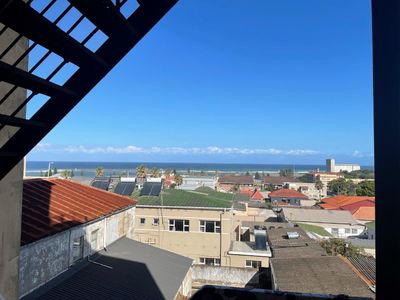 Lovely room in Chadbert Court, Quigney