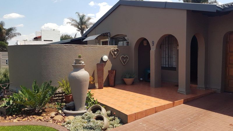 3 Bedroom home for sale in Verwoerdpark, Alberton.