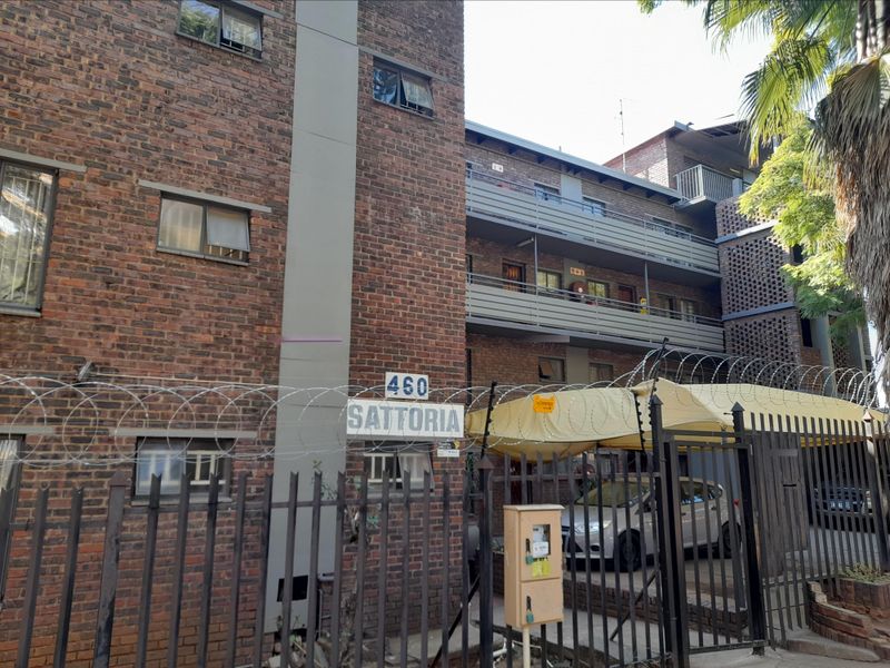 3 bedrooms flat for sale in Sunnyside East