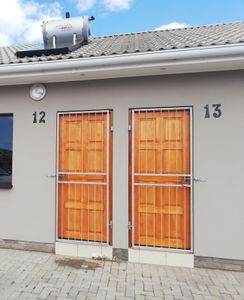 Inviting one-bedroom townhouse in Skyla Place, Gonubie