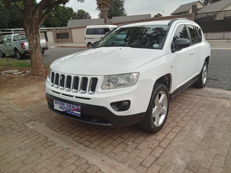 Jeep Compass 2.0 Limited, White with 120000km, for sale!