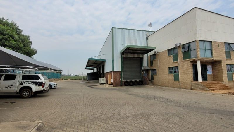 Well maintained and spacious industrial facility to let in Spartan