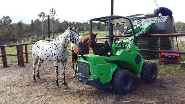Avant 745 with Kubota Engine 50hp  1400 kg lift capacity Excavator front end loader mini digger