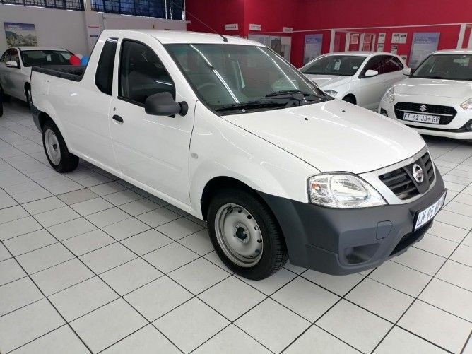 2024 Nissan NP200 1.6 8V Base &#43; Safety