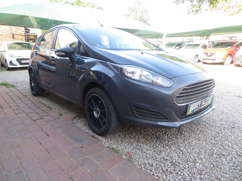 2015 Ford Fiesta 1.4 Ambiente 5-Door, Grey with 75000km available now!