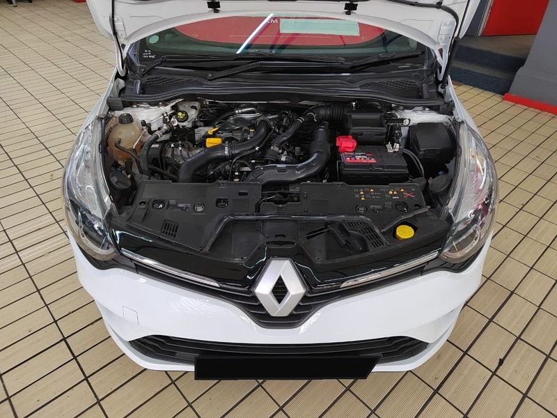 2019 Renault Clio 1.2 16V Authentique 5-Door with ONLY 42536km at PRESTIGE AUTOS 021 592 7844