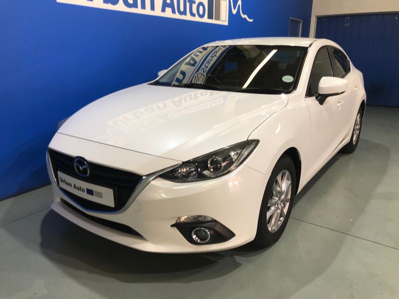 2015 Mazda Mazda3 1.6 Dynamic 4-Door, White with 162000km available now!