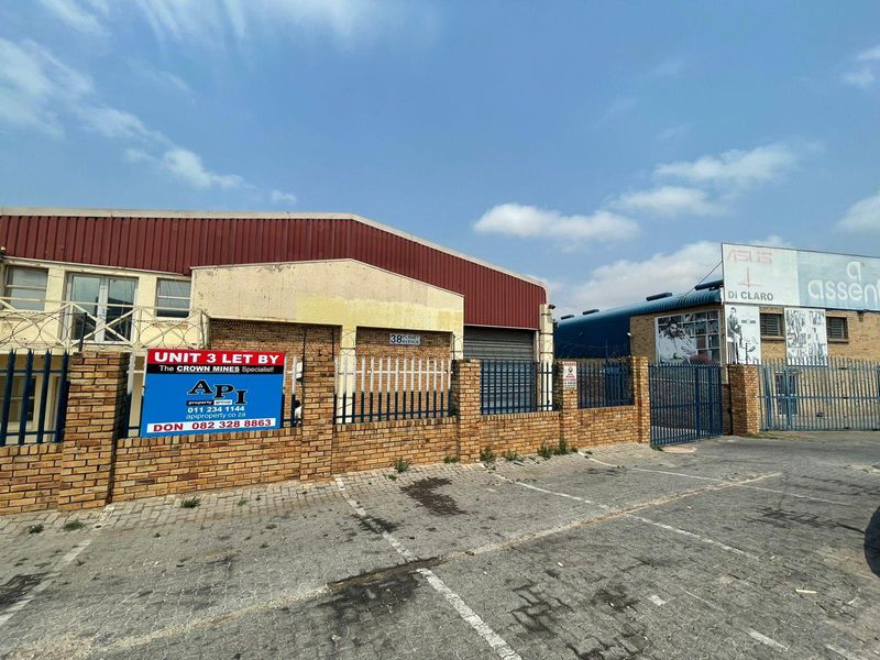 Mini industrial unit for rent in Crown Mines
