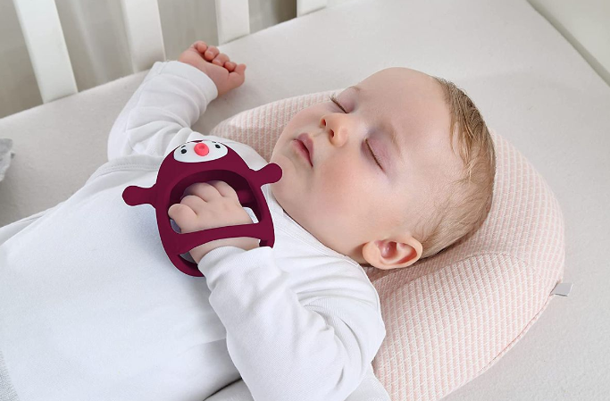 Nearly New BPA Free Silicone Never Drop Penguin Teether For Babies - Red - 3-9 months -