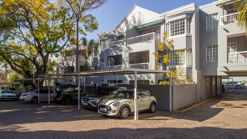 Perfectly Located 2 bed Apartment in the Bryanston, Sandton