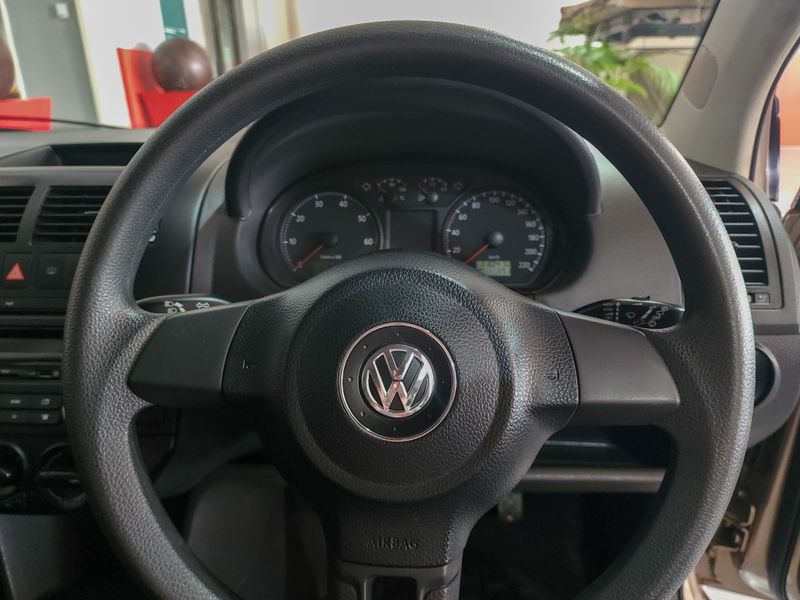 2017 Volkswagen Polo Vivo Hatch 1.4 Trendline for sale!