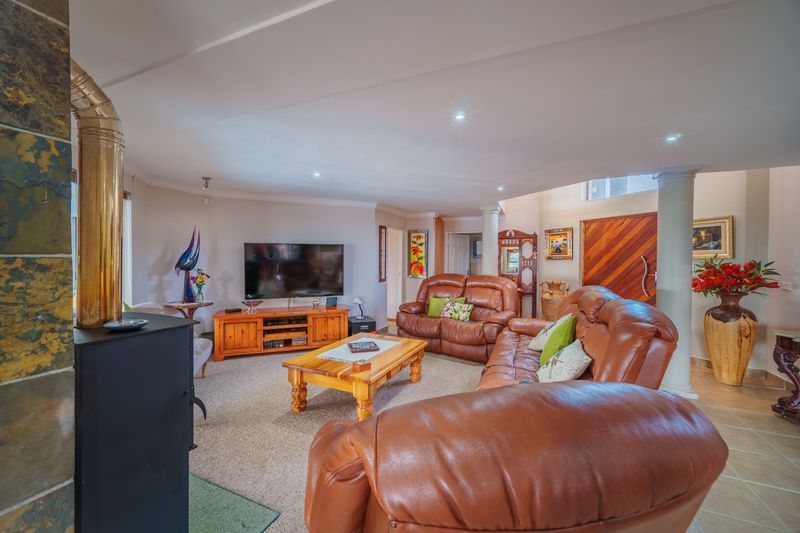 Stunning House for sale in Jeffreys Bay