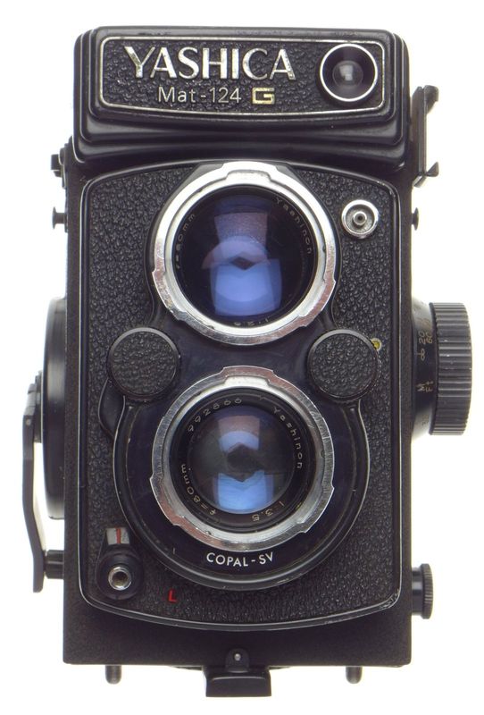 RICOH Diacord TLR medium format camera Rikenon 3.5 f&#61;8cm lens
