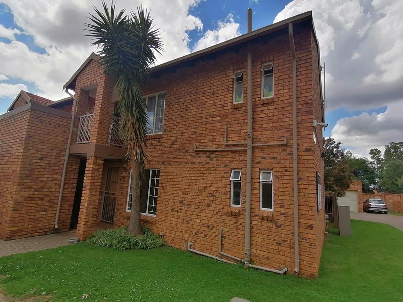 Apartment in Garsfontein To Rent