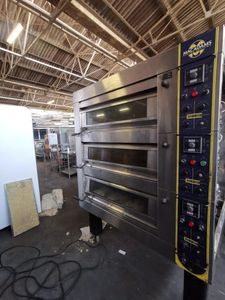Macadams 3 Deck Oven