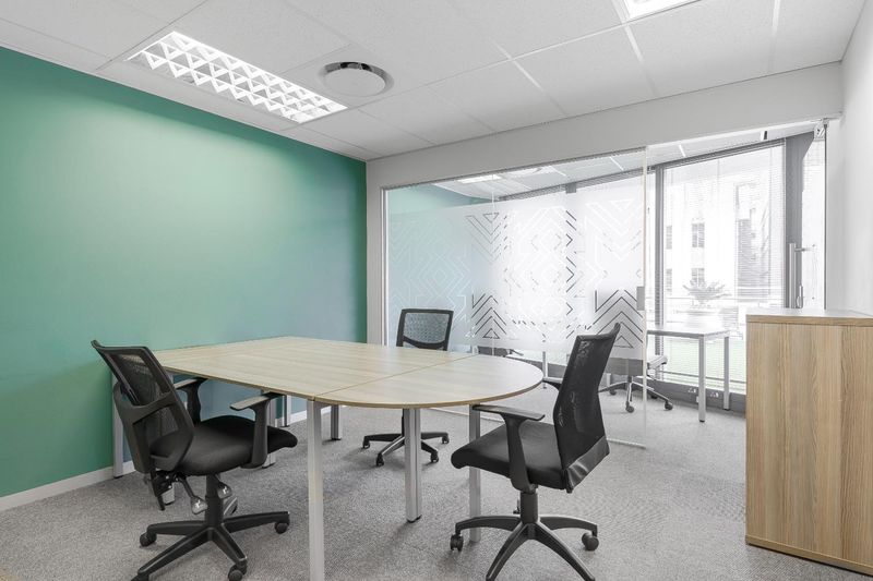 Private office space for 4 persons in Regus Mandela Rhodes Place