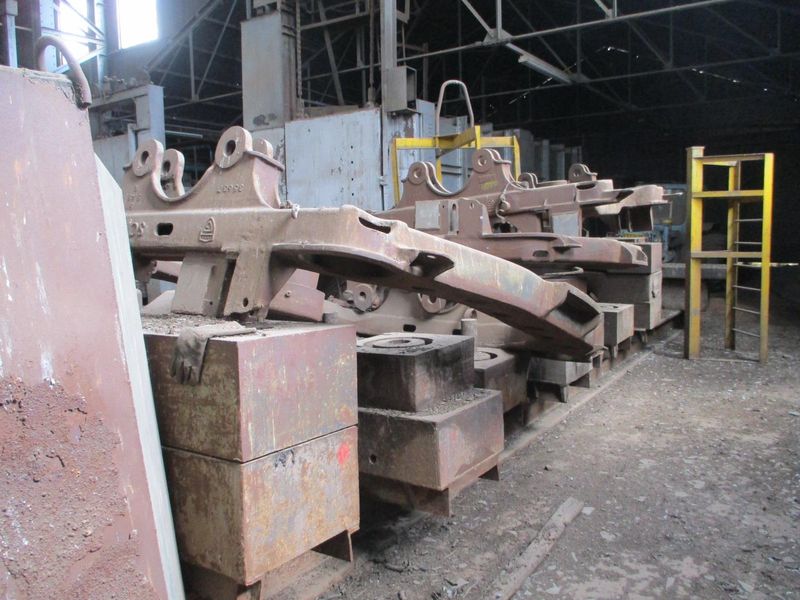 De-Commissioned United 2 600 Ton Press