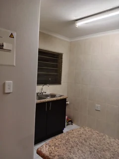 Secure 2-bedroom And 2-bathroom  upstairs Townhouse In Weltevreden Park