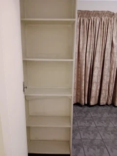 Secure 2-bedroom And 2-bathroom  upstairs Townhouse In Weltevreden Park