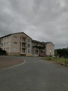 Modern three-bedroom apartment in Triple Point Moya, Beacon Bay