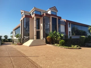 Office Space To Let in La Lucia