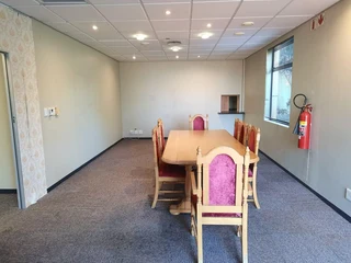 Prime Office Unit To Let In La Lucia
