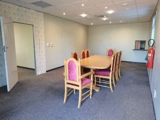 Prime Office Unit To Let In La Lucia