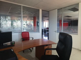 Office Space To Let in La Lucia