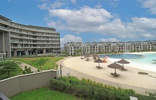 Fully furnished Lagoon facing Apartment to rent in Waterfall City, Midrand
