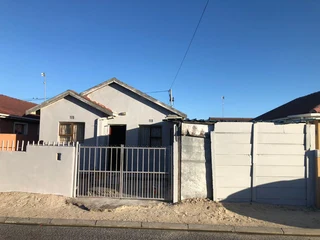 House For Sale in Ilitha Park, Khayelitsha