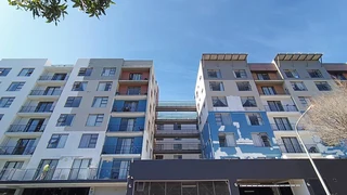 Apartment For Sale in Zonnebloem, Cape Town